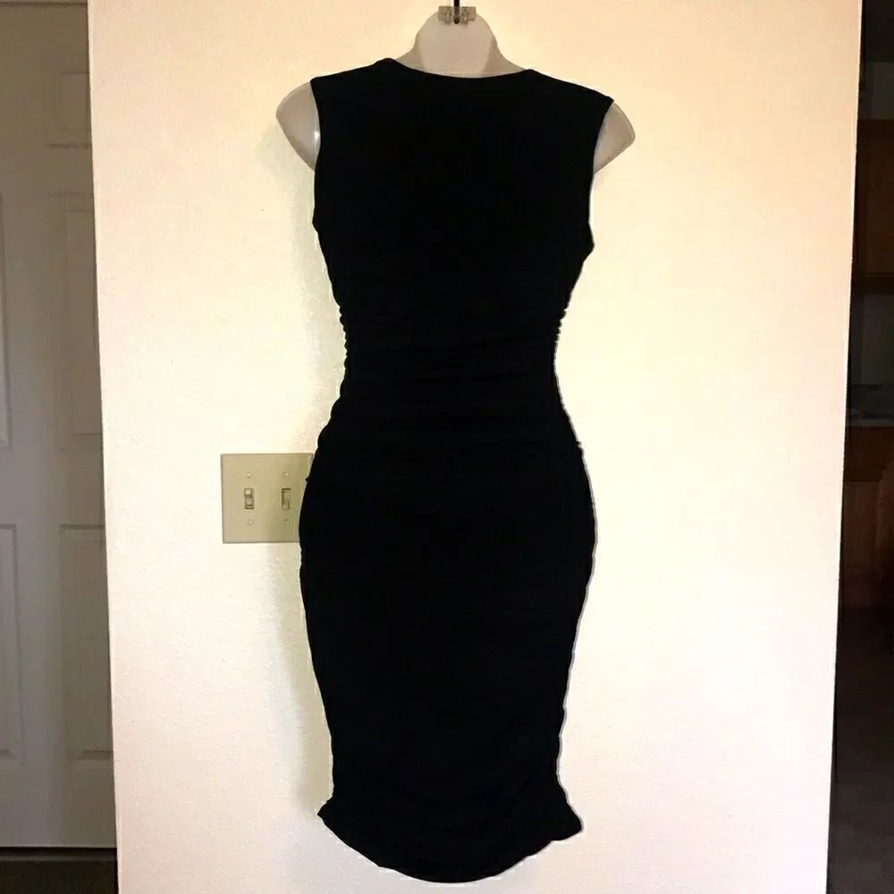 ENFOCUS STUDIO STRECH WOMEN DRESS SIZE 4